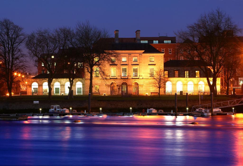 リムリック ストランド ホテル Limerick Junction エクステリア 写真